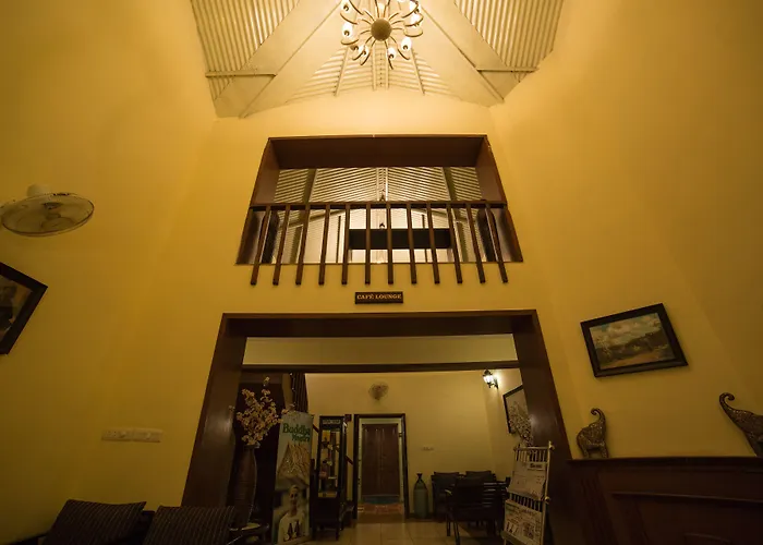 The Colonial Manek Manor By Sah