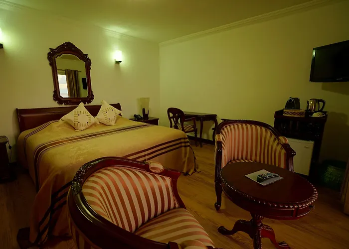 Treasure Cove Hotel & Restaurant