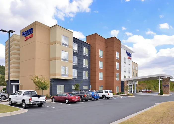 Fairfield Inn And Suites By Marriott Calhoun