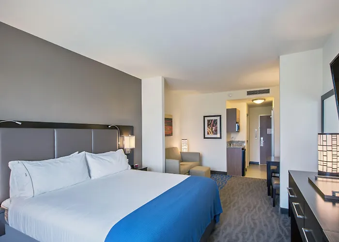 Holiday Inn Express & Suites Kailua-Kona By Ihg