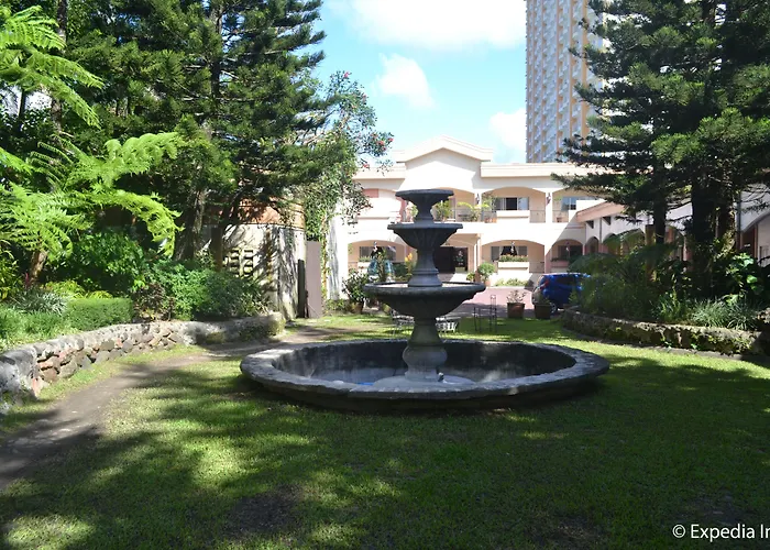 Tagaytay Country Hotel