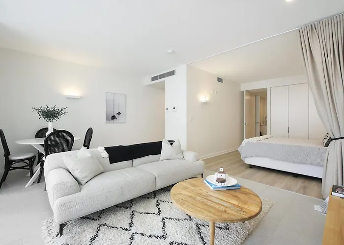 Nissaki@Terrigal - Luxury Studio Apartment