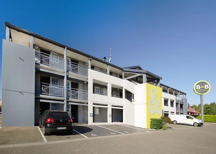 B&B HOTEL CHARTRES Le Forum Le Coudray