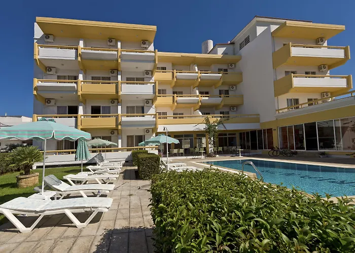 Trianta Hotel Apartments