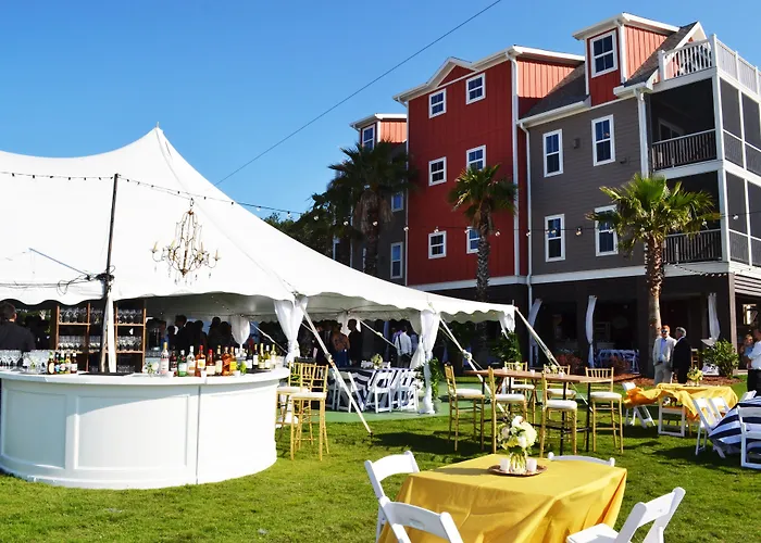 Regatta Inn - Adults Only