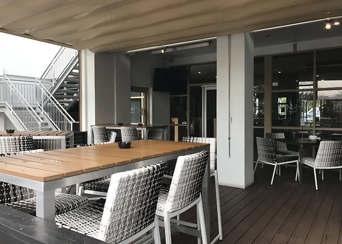 Mornington Hotel
