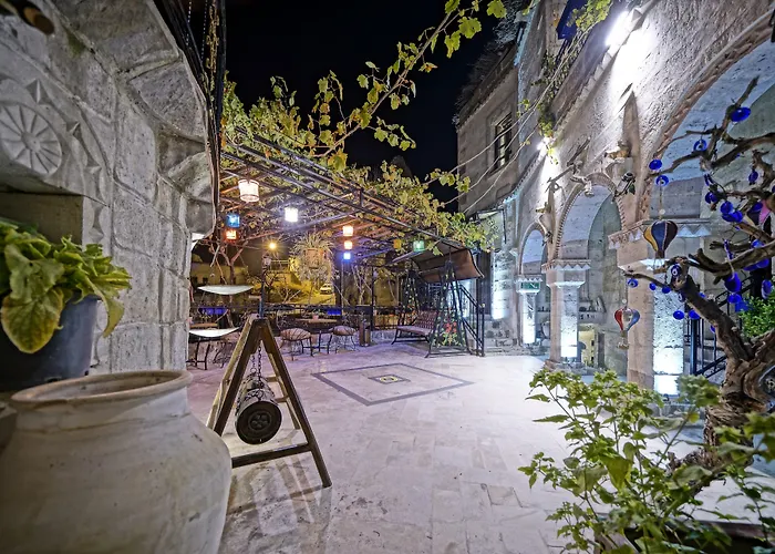 Maccan Cave Hotel