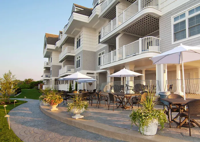 Water'S Edge Resort & Spa