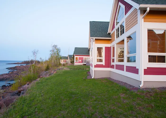 Cove Point Lodge