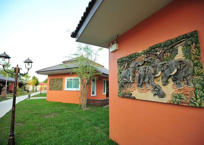 Park & Pool Resort