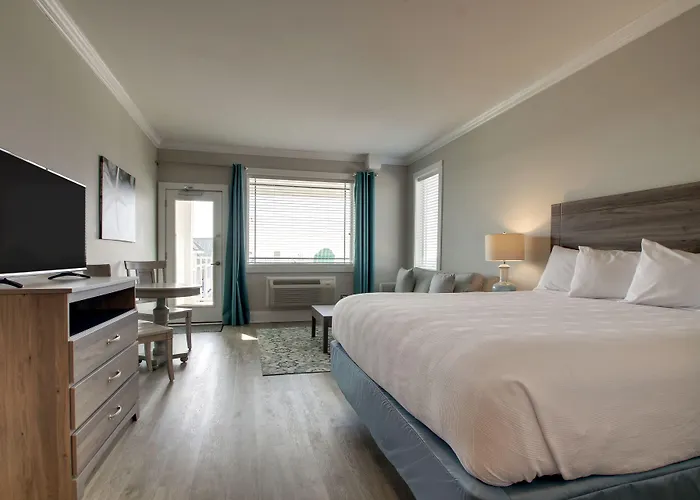 Islander Hotel & Resort