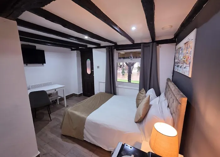 The Courtyard Lodge