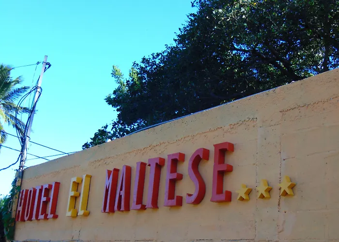Hotel El Maltese - Lakefront