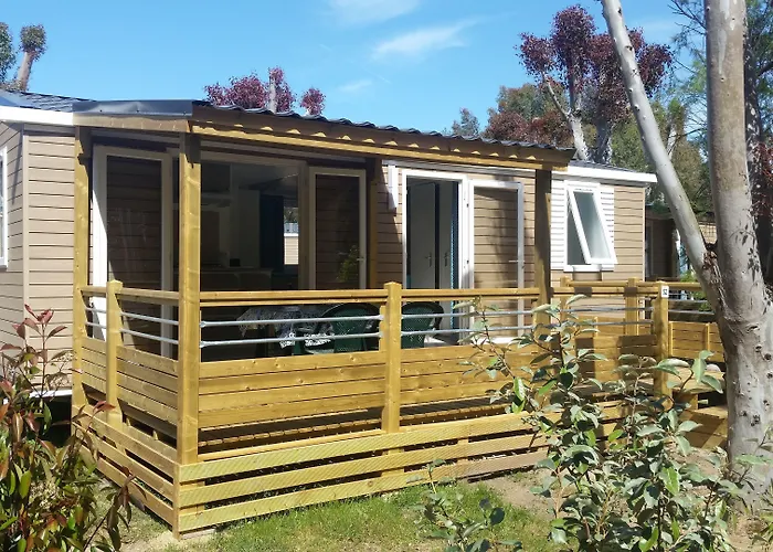 Camping La Pinède