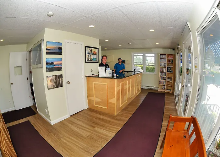Friendship Oceanfront Suites