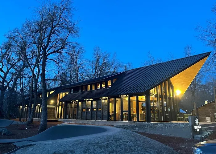 Roble Viejo Lodge