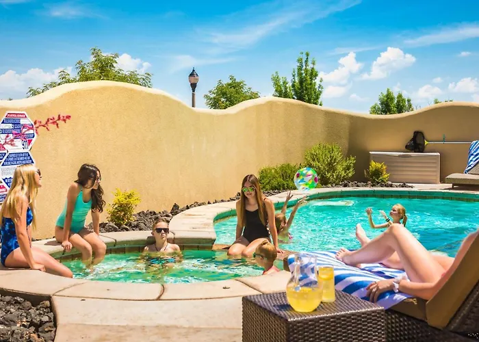 Paradise Village 18 Resort, Private Pool, Hot, Theater Room