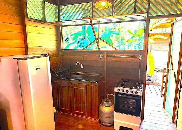 Jambu Hostel Combu