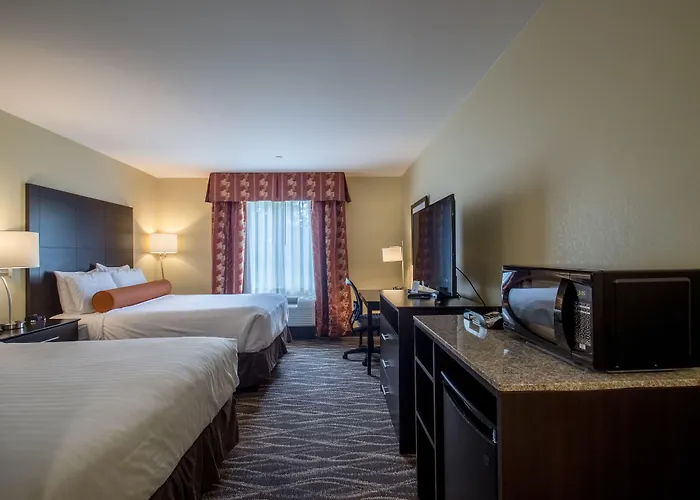 Creekstone Inn & Suites - St Marys