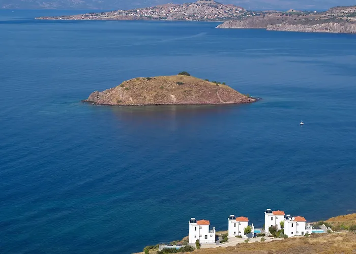 Eleia Seafront Rooms & Villas