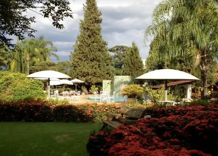 Hotel Pousada Chalé das Flores