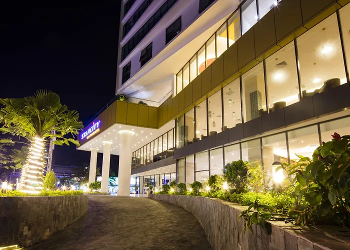 Starcity Bayfront Nha Trang Hotel