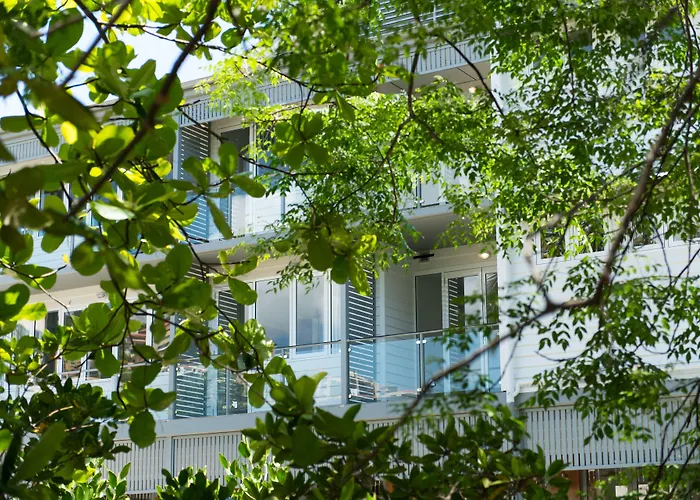 Heart Hotel And Gallery Whitsundays