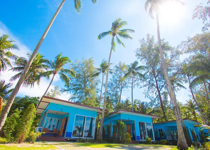 Seafar Resort