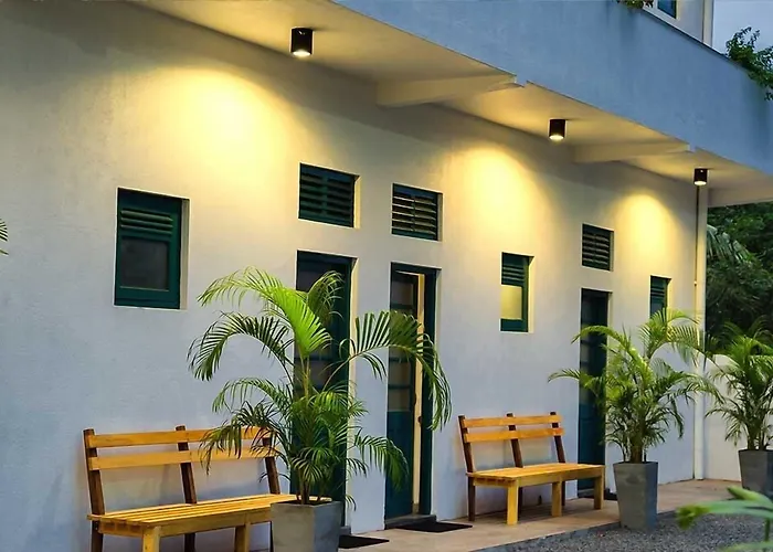 Colombo Beach Hostel