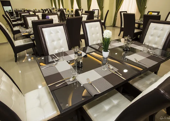 Queen Plaza Hotel