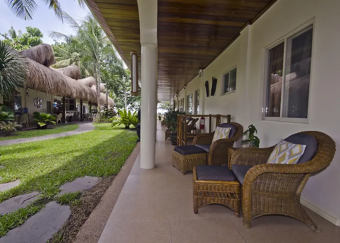 Mike'S Dauin Dive Resort