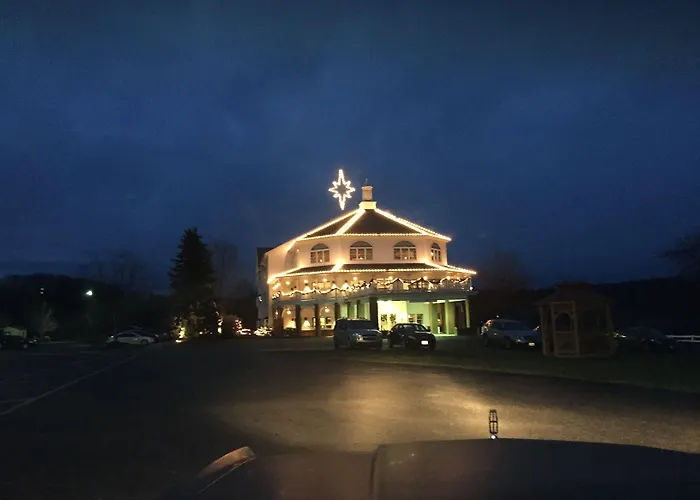 Inn At Amish Door