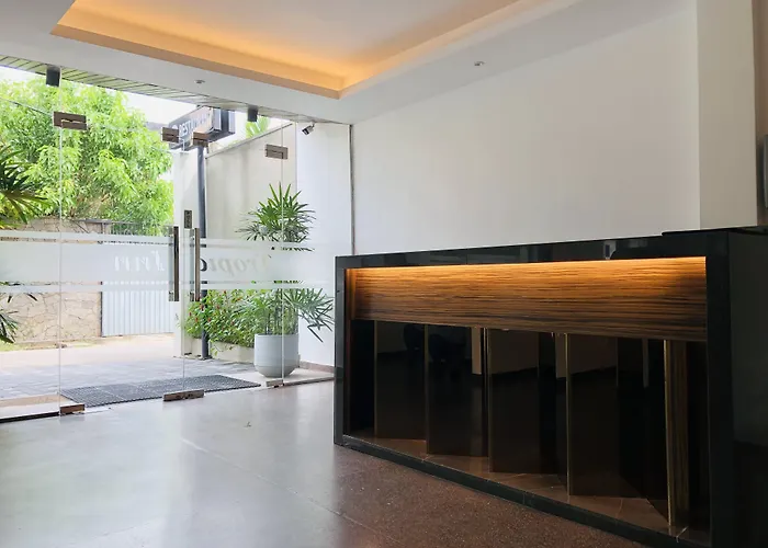 Tropic Inn - Mount Lavinia