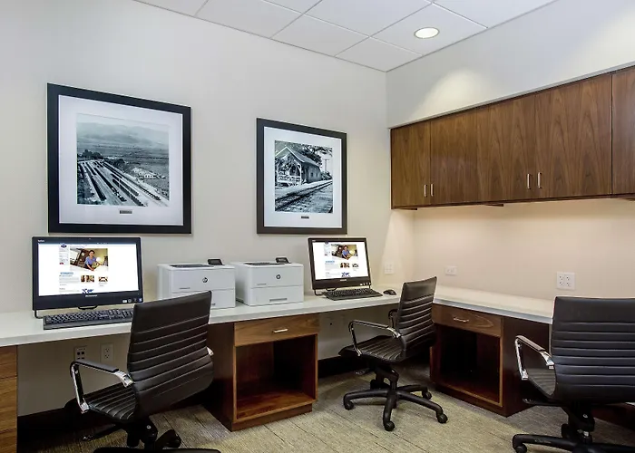 Hampton Inn & Suites Oahu Kapolei - Free Parking - No Resort Fee