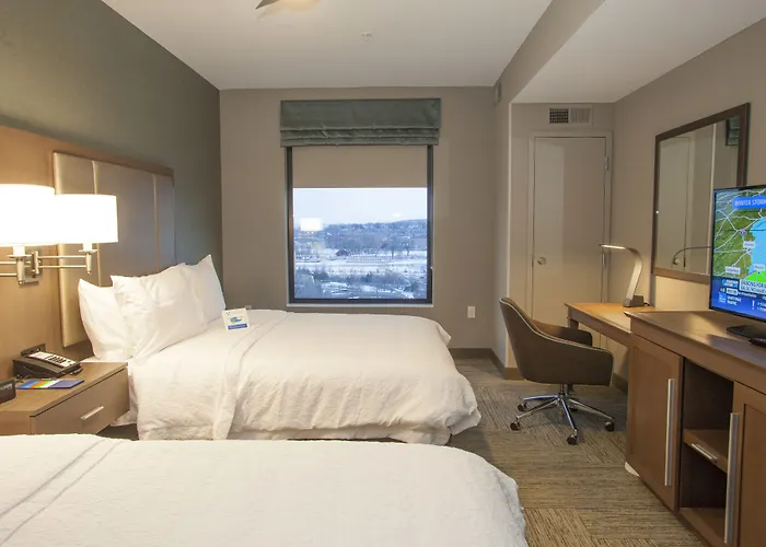 Hampton Inn & Suites St. Paul Downtown