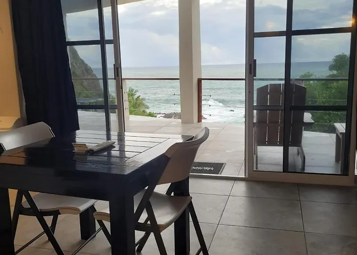 Casablanca Guest House - Adults Only - Starlink Internet!