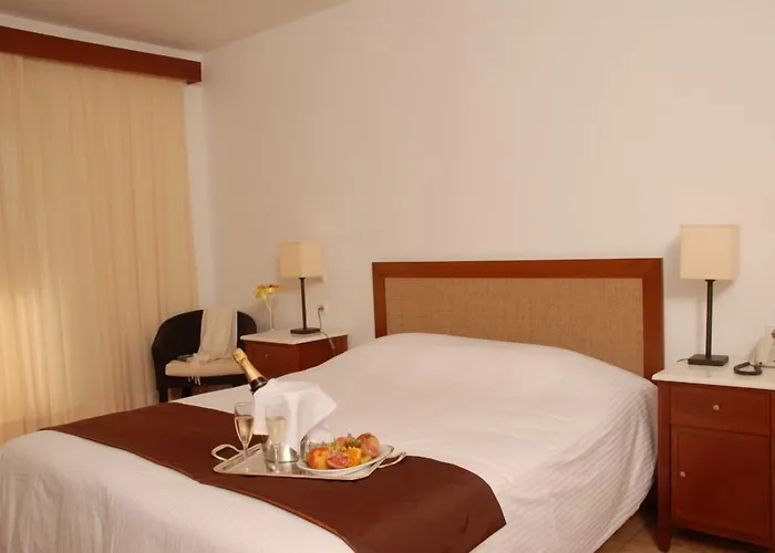 Bitzaro Grande Hotel & Suites
