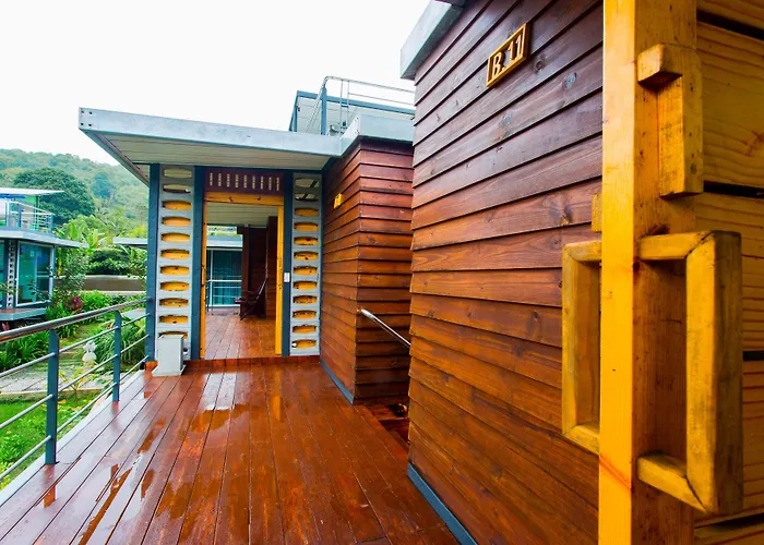 Baan Boom Boxes Eco Friendly Resort