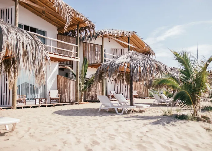 Baja Canoas Hotel