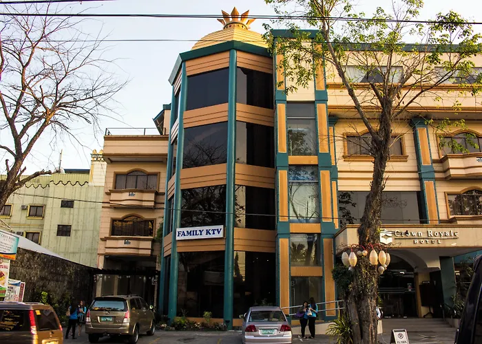 Crown Royale Hotel