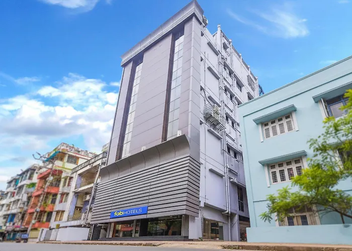 Fabhotel Eros 211 - Nr Sreebhumi