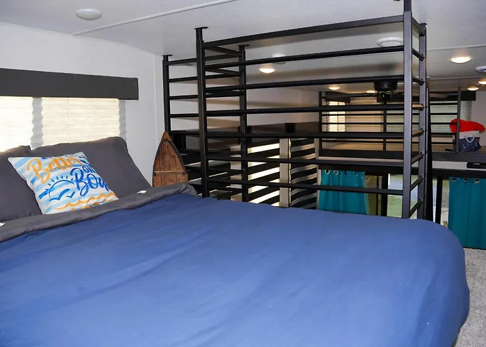 Bells Marina & Fishing Resort - Santee Lake Marion By I95 - Family Adventure, Pets On Request!