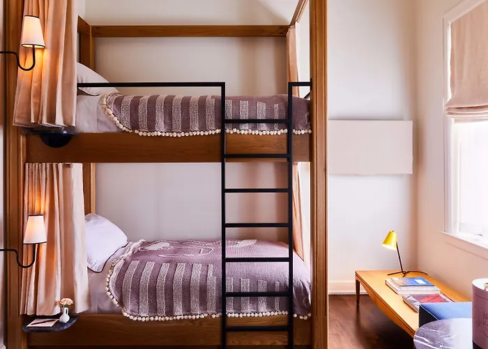 The Siren Hotel, An Ash Hotel