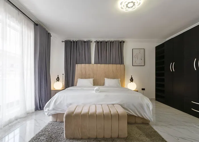 Oniru VI Br 3Ba - Spacious, Fast Wifi, Pool, Free Parking