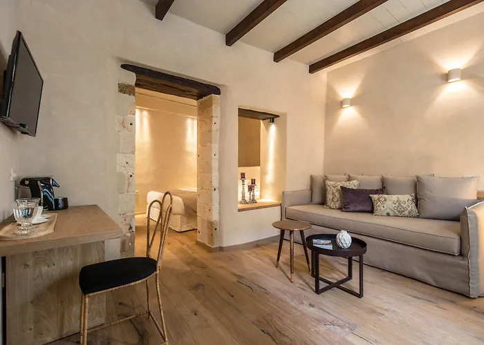 J&G Suites