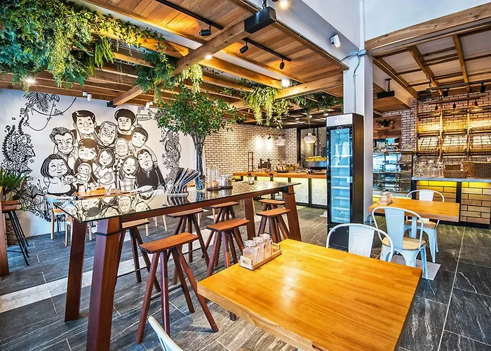 Family Tree Hotel