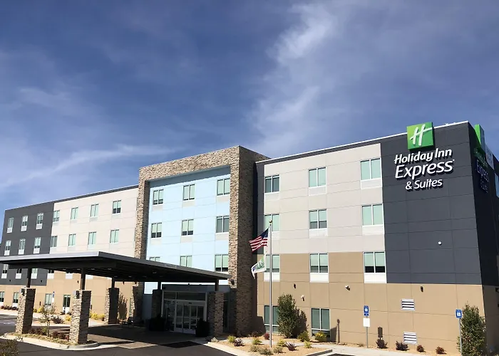 Holiday Inn Express & Suites Macon North By Ihg