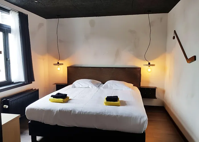 Upstairs Hotel