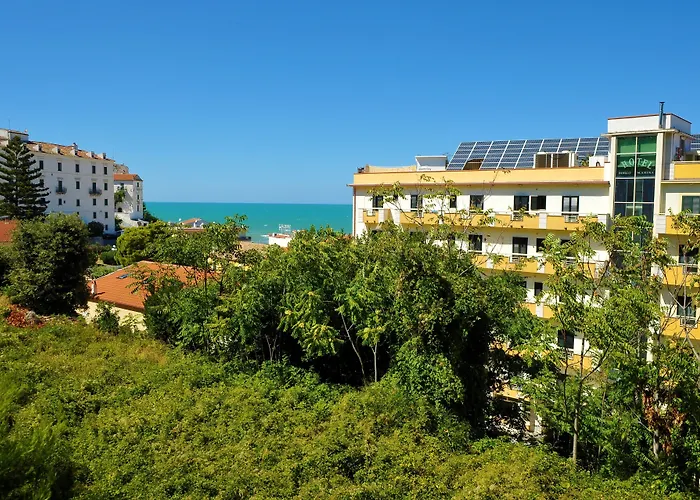Hotel Borgo Marina