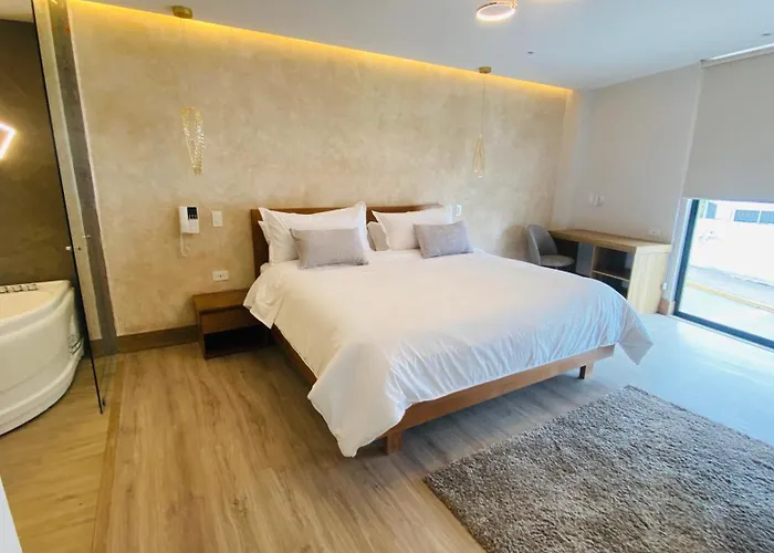 Saya Hotel & Suites